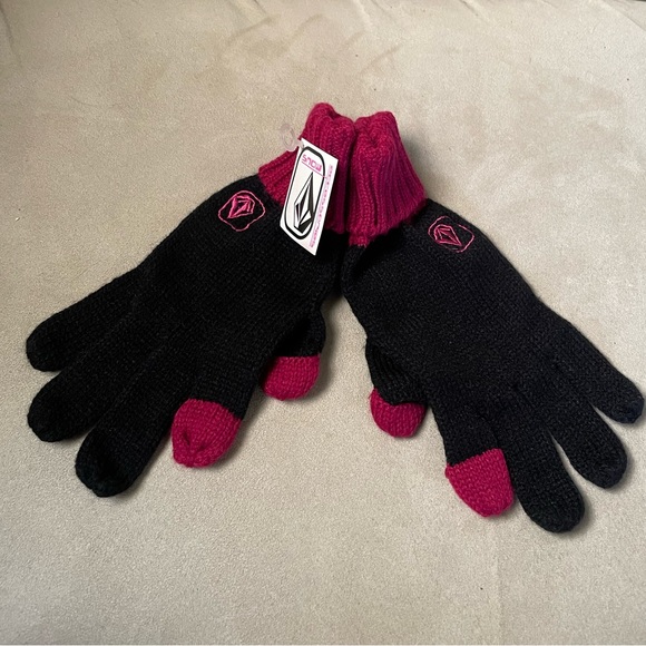 VOLCOM Snow “Clever” Gloves - Picture 2 of 3